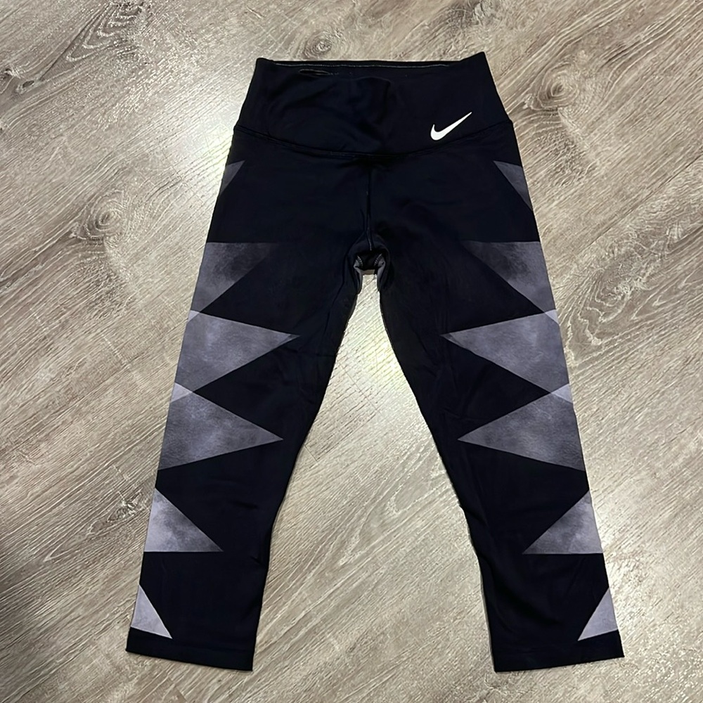 Nike capri leggings XS